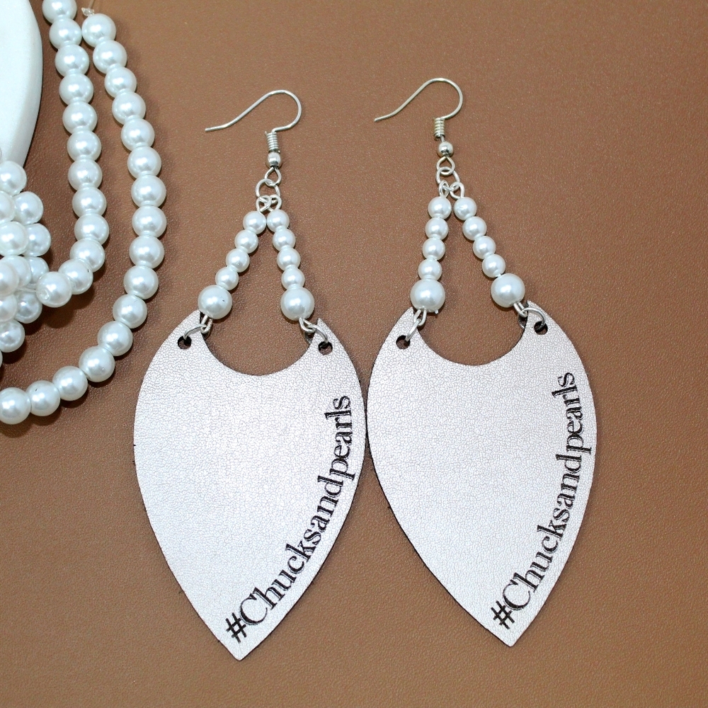 ✨Chucks&Pearls Earrings✨